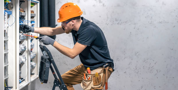 Best Industrial Electrical Services  in Englewood, FL